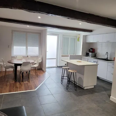 A 5km De Montauban A *