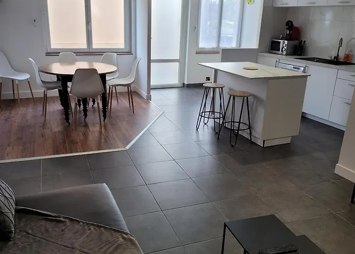 Апартаменты A 5km De Montauban A *